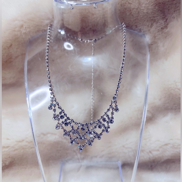 You're Invited Silver Tone Crystal Filigree Collar Necklace NWOT - Picture 1 of 3